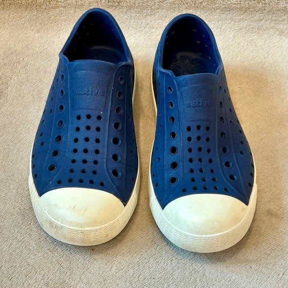Native Boys C 13 Jefferson Slip On Shoe Sneaker Water Shoe Blue White - Picture 2 of 6